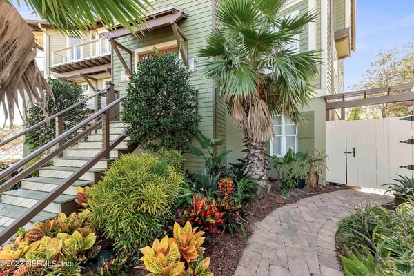 83c75e2b96fc8982895ab759b2a00d6a-uncropped_scaled_within_1536_1152